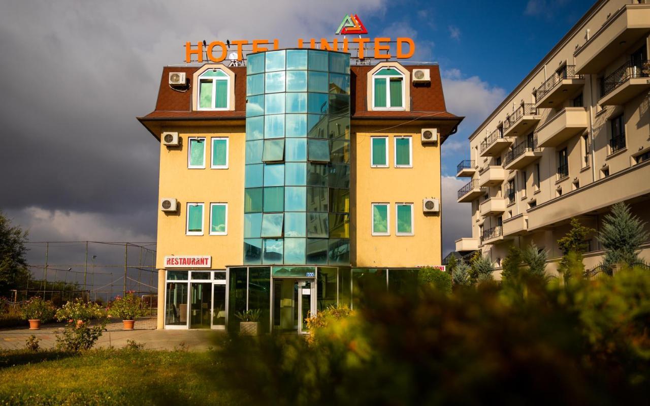 Hotel United Πρίστινα Εξωτερικό φωτογραφία
