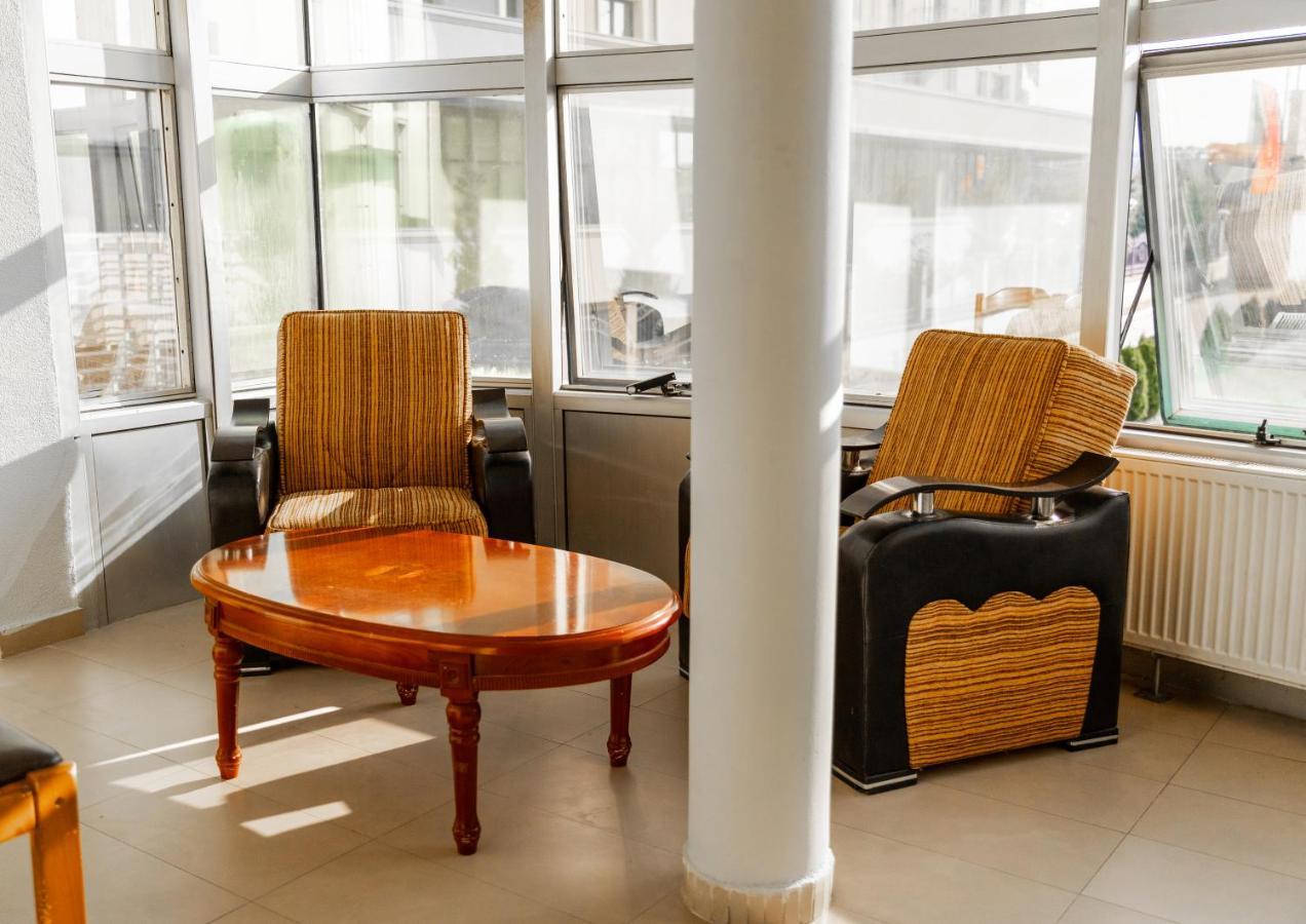 Hotel United Πρίστινα Εξωτερικό φωτογραφία