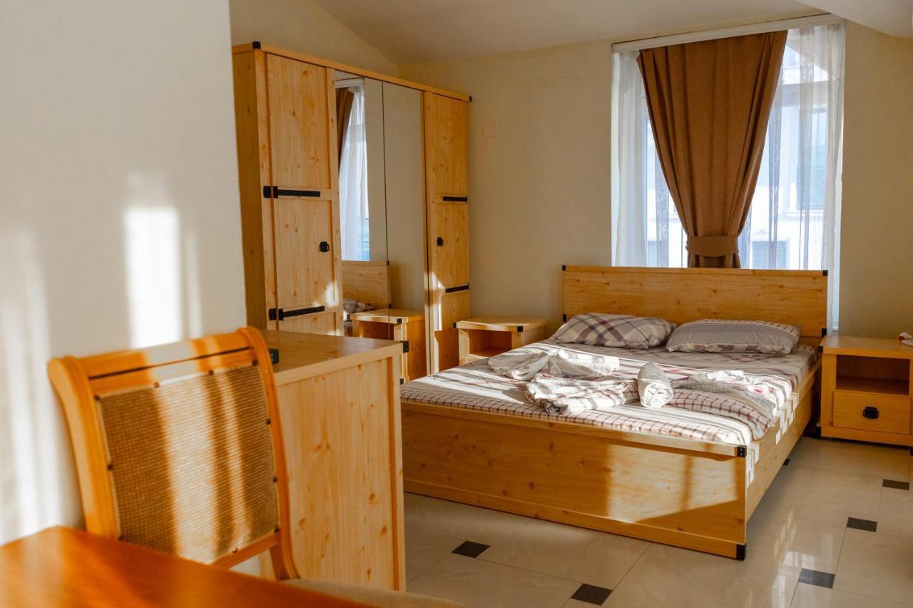 Hotel United Πρίστινα Εξωτερικό φωτογραφία