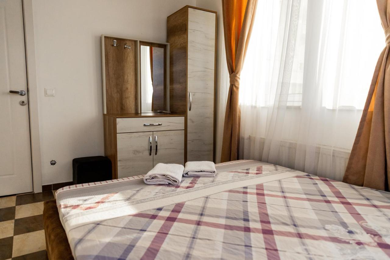 Hotel United Πρίστινα Εξωτερικό φωτογραφία